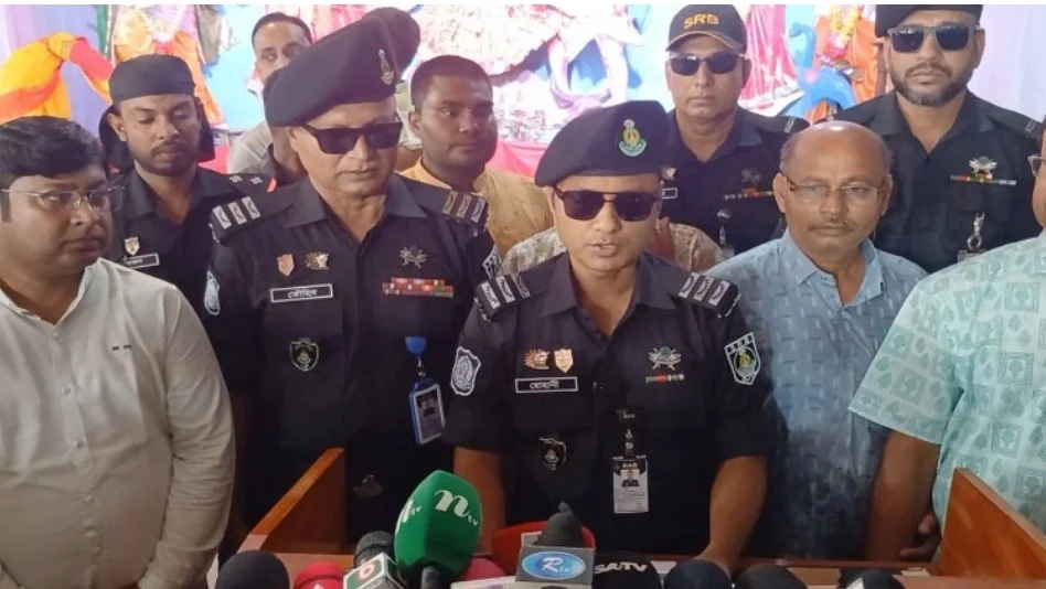 পঞ্চগড়ে দুর্গোৎসবে এসআরবি-১৩-এর বিশেষ নিরাপত্তা ও সাইবার নজরদারি
