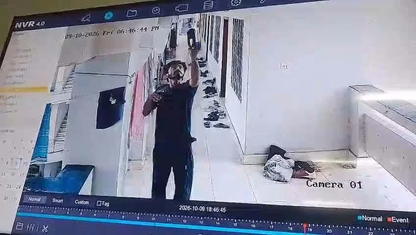 কুবির বিজয়-২৪ হলে সিসিটিভি ভাঙচুর, শিক্ষার্থীকে কারণ দর্শানোর নোটিশ