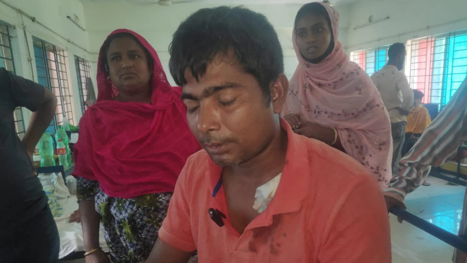 বাগাতিপাড়ায় যুবককে ডেকে নিয়ে কুপিয়ে জখমের অভিযোগ