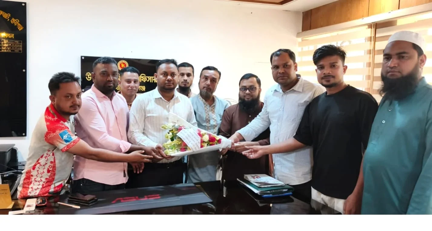 চুনারুঘাট মডেল প্রেসক্লাবের পক্ষ থেকে ইউএনও গালিব চৌধুরীকে ফুলেল শুভেচ্ছা, মতবিনিময় সভা
