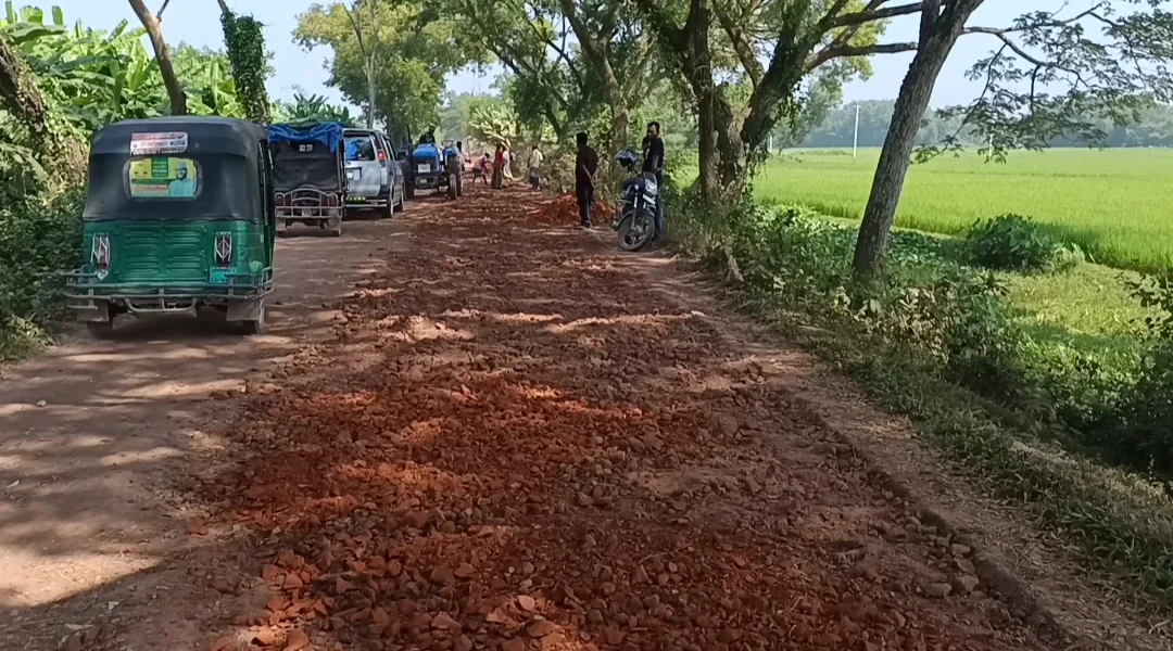 কসবা–আখাউড়া সড়কে অবশেষে শুরু সংস্কারকাজ