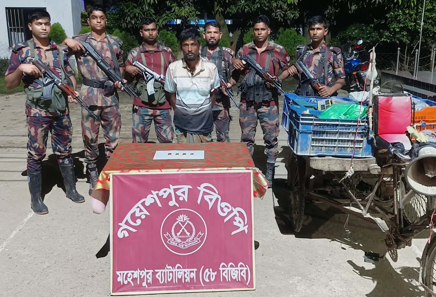 জীবননগর সীমান্তে ১ কোটি টাকার স্বর্ণের বারসহ আটক ১