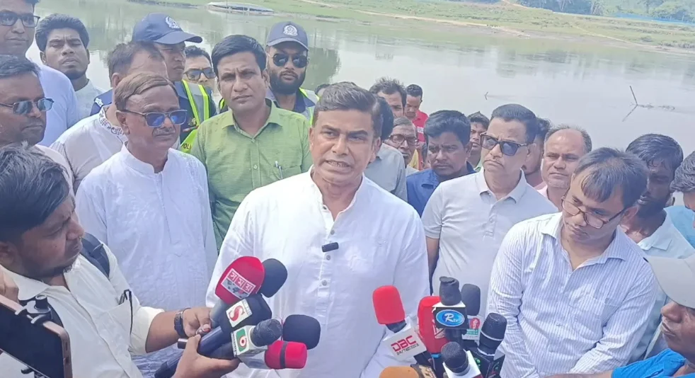 ‘দফা বাড়তে বাড়তে এক দফা হবে, কেন এক দফা?’ প্রশ্ন প্রতিমন্ত্রীর