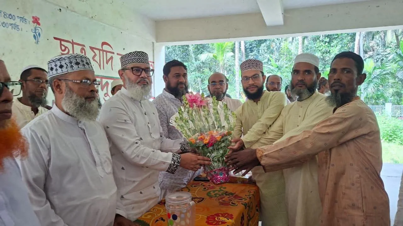 জনগণের দোড়গোড়ায় সংসদ সদস্য মাসুদ সাঈদী
