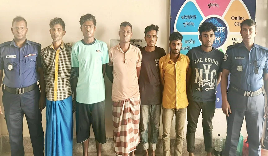 যশোরের শার্শায় চোর সন্দেহে আটক ৬