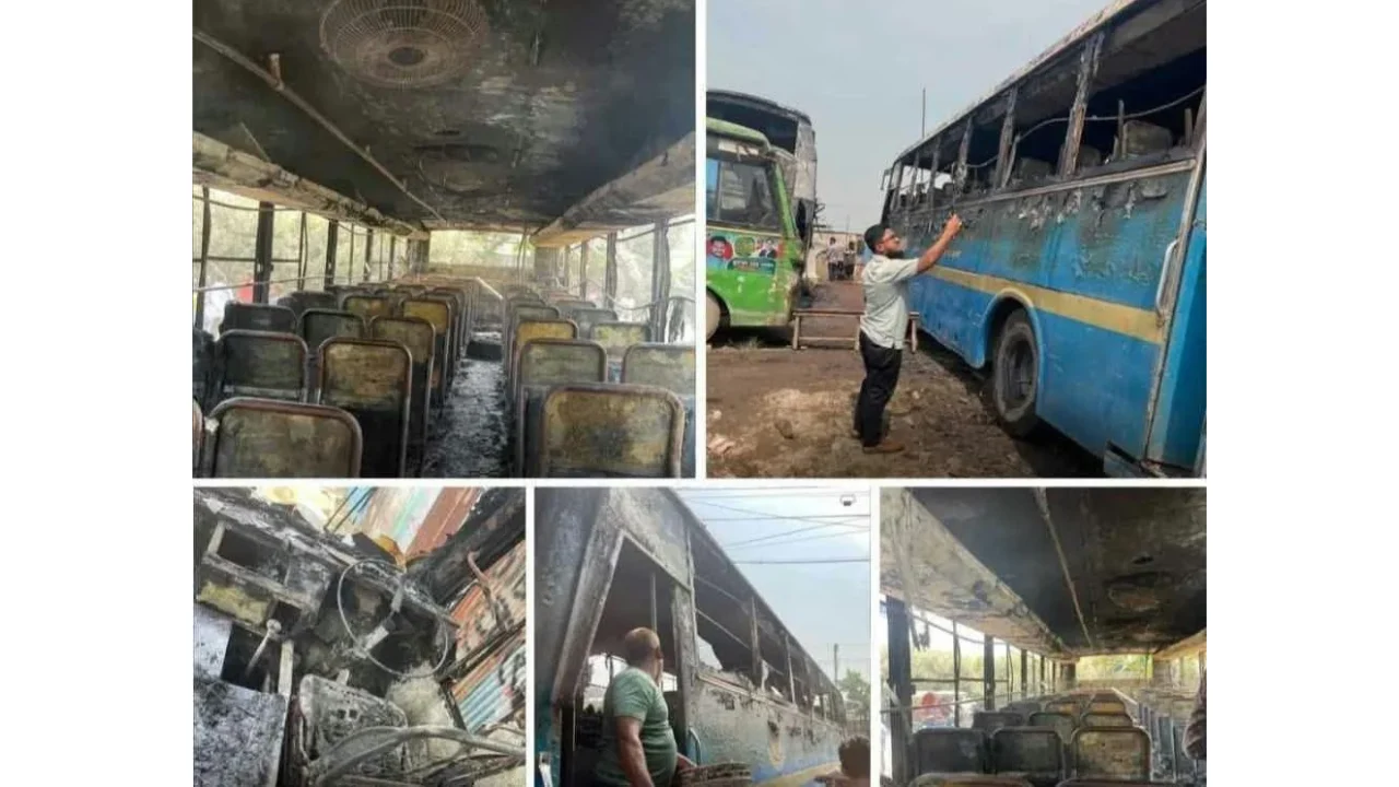 রাজধানীর মাতুয়াইল বাজারে জবির বাসে আগুন
