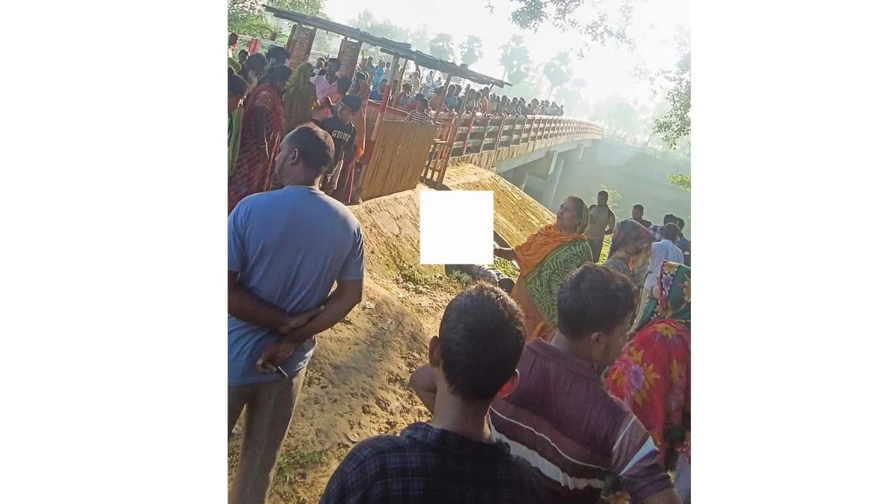 পাঁচবিবিতে অটোভ্যান চালককে কুপিয়ে হত্যা, সেতুর পাশে মরদেহ উদ্ধার