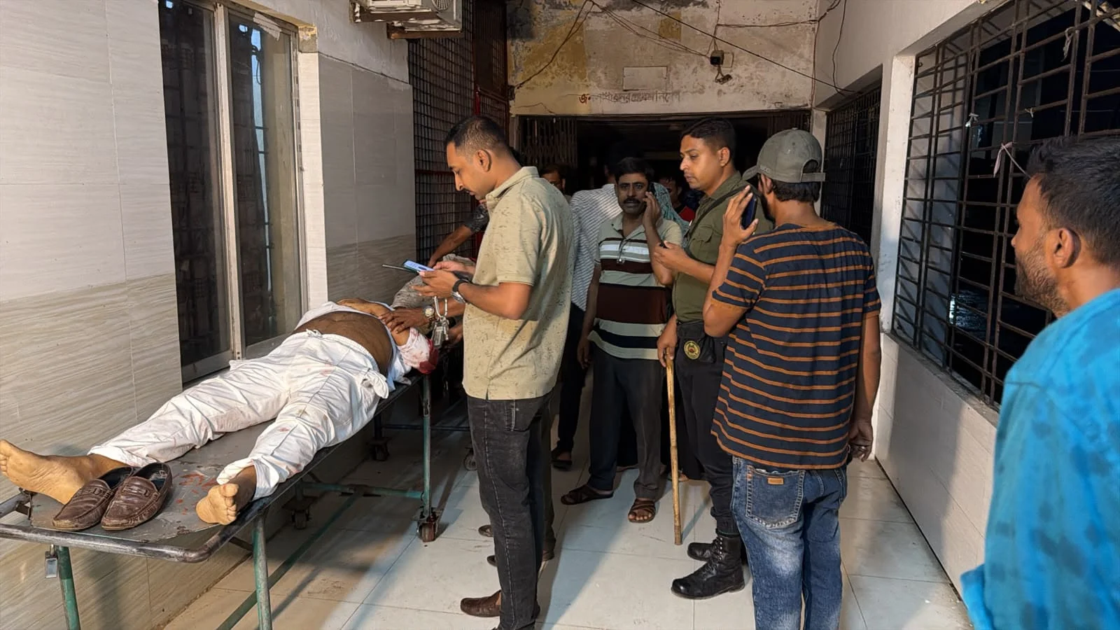 পাবনায় হাটের ইজারা নিয়ে বিরোধে গুলিতে নিহত ২