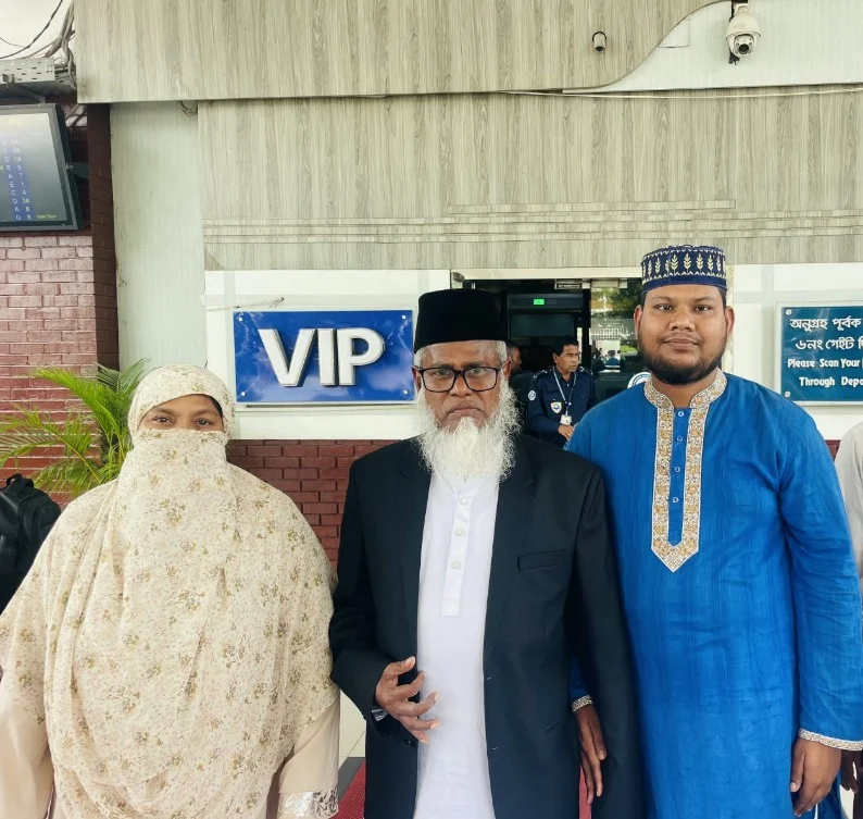 ১৮ দিনের সফর ও ওমরাহ শেষে দেশে ফিরলেন এমপি গাজী
