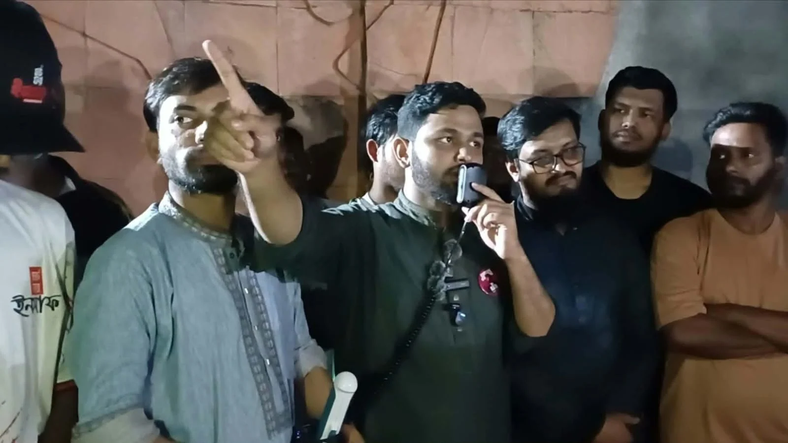 কুবিতে ইনকিলাব মঞ্চের মার্চ ফর ইনসাফ, হাদি-শাকিল হত্যার বিচার দাবি