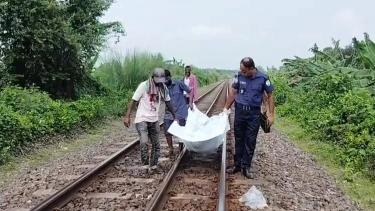 নলডাঙ্গায় ট্রেনের ধাক্কায় অজ্ঞাত ব্যক্তির মৃত্যু