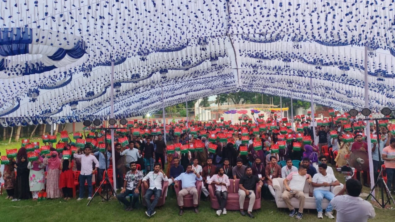 পাবিপ্রবিতে ৬ শতাধিক নবীনকে ছাত্রদলের বরণ