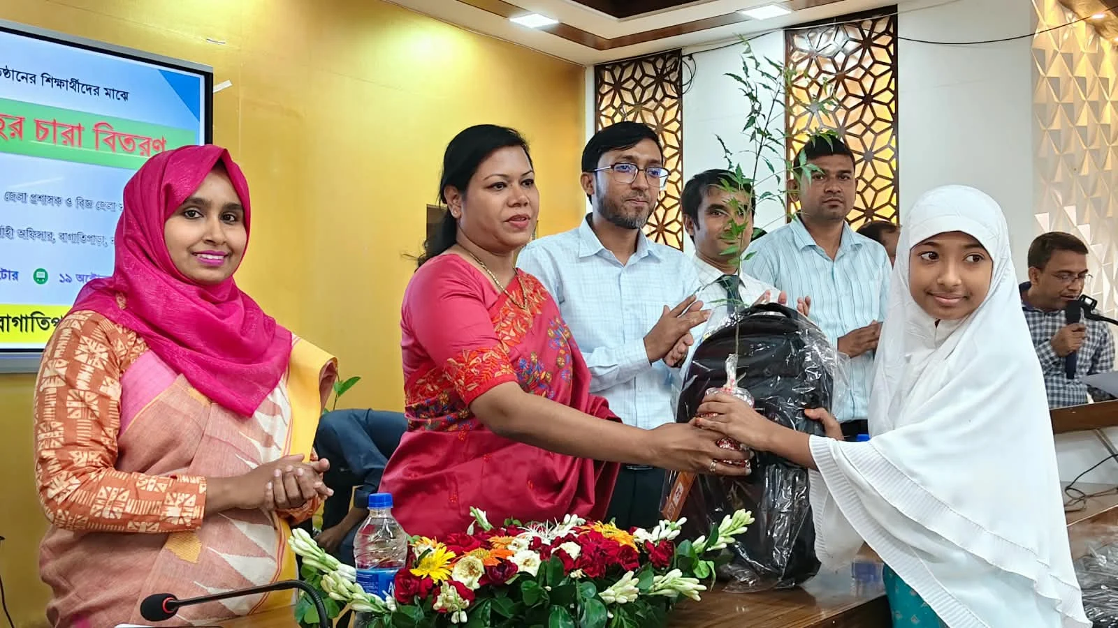 মাদক ও বাল্যবিয়ের কুফল তুলে ধরে নাটোরে সচেতনতামূলক সভা অনুষ্ঠিত