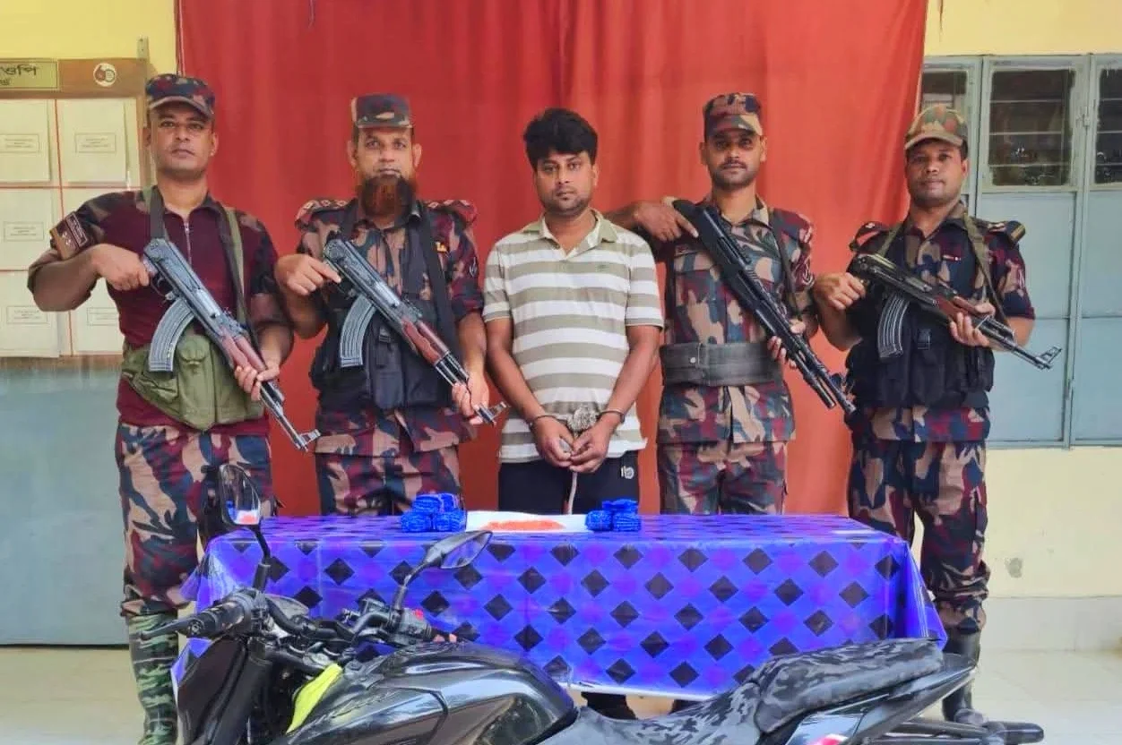 কুমিল্লা সীমান্তে বিজিবির অভিযান: ৯ হাজার ৭৫০ পিস ইয়াবাসহ আটক ১, জব্দ মোটরসাইকেল