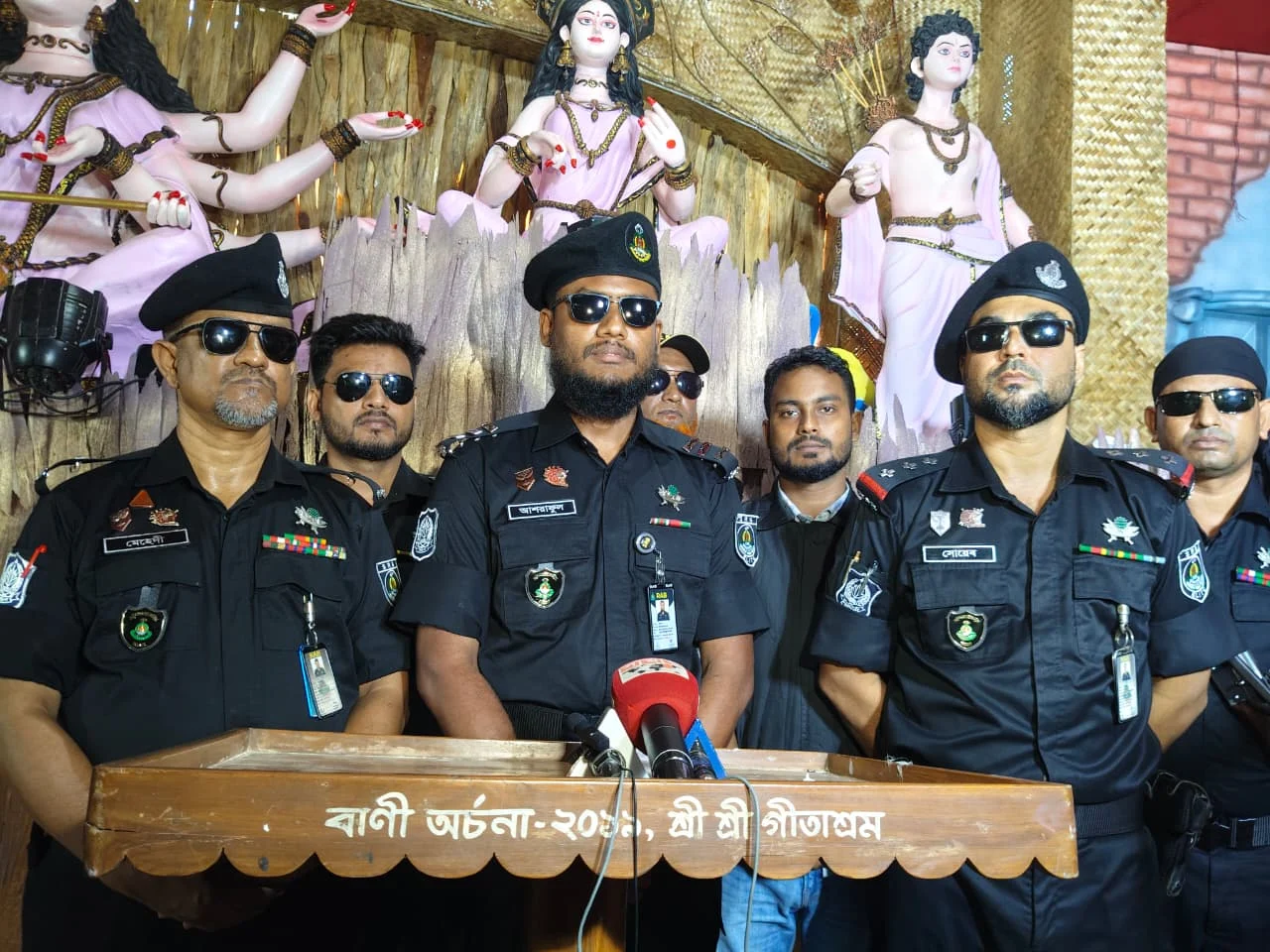 রাঙামাটিতে পূজামণ্ডপ পরিদর্শন করলেন এসআরবি-৭-এর এএসপি