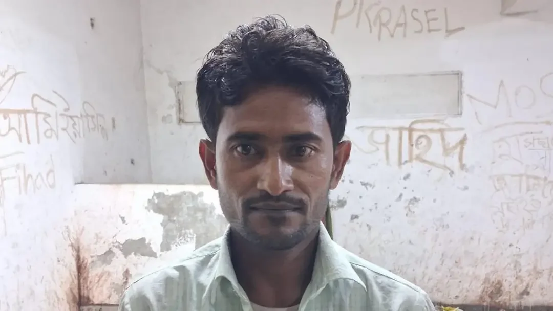 মোহাম্মদপুরে হত্যাসহ ৭ মামলার আসামি ‘কেন্তা ফিরোজ’ গ্রেপ্তার